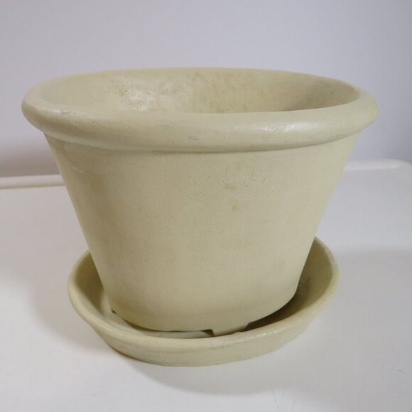 Kohls Cream Oval Flower Pot Planter with Floral applique & built in saucer - Picture 7 of 15